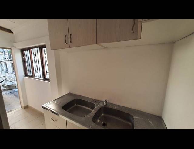 1 BEDROOM PROPERTY TO RENT IN OVERPORT